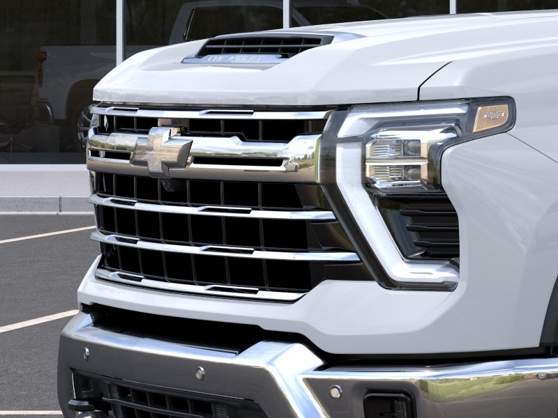 Chevrolet Silverado 2500HD Vehicle Full-screen Gallery Image 13