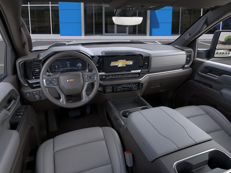 Chevrolet Silverado 2500HD Vehicle Full-screen Gallery Image 15