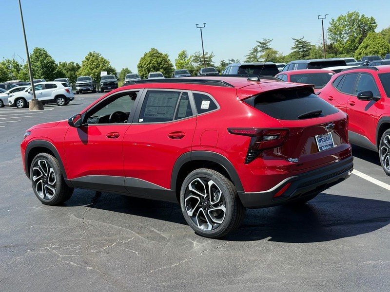 Chevrolet Trax Vehicle Full-screen Gallery Image 3