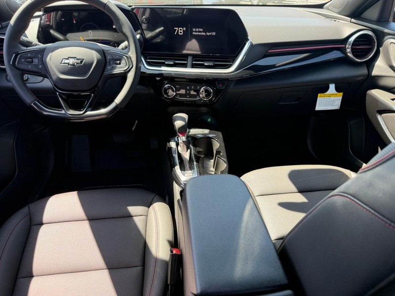 Chevrolet Trax Vehicle Full-screen Gallery Image 6