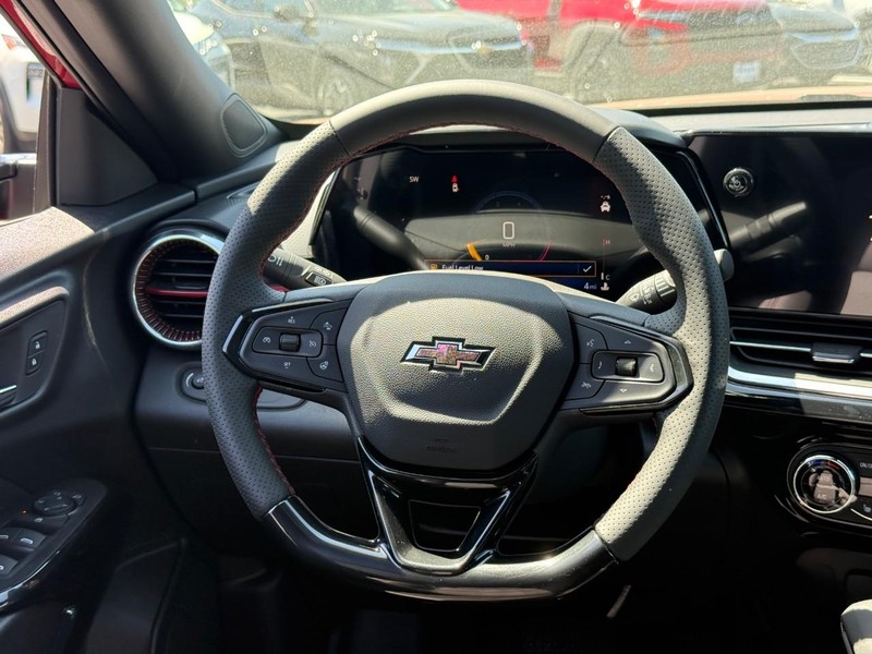 Chevrolet Trax Vehicle Full-screen Gallery Image 7