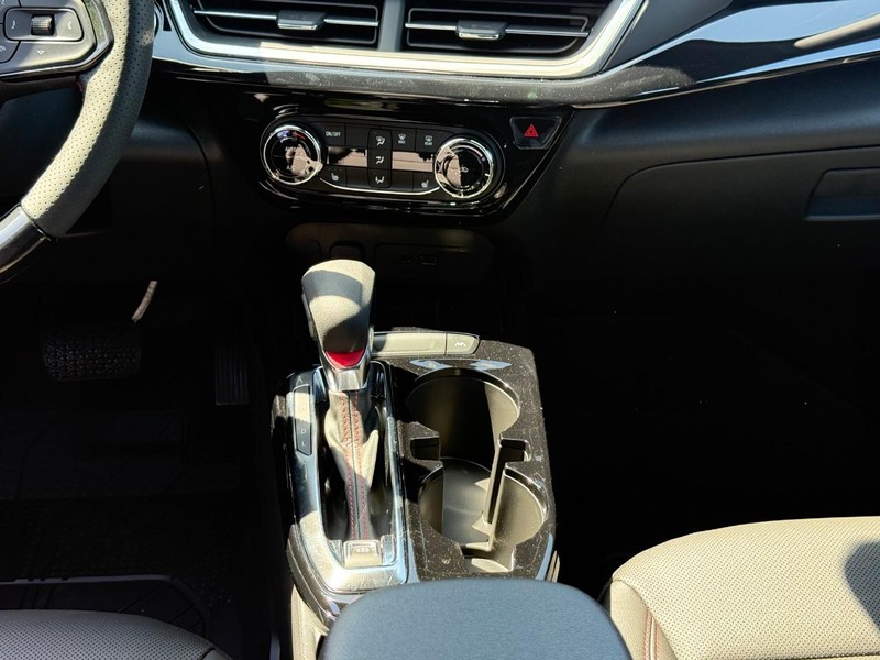 Chevrolet Trax Vehicle Full-screen Gallery Image 9