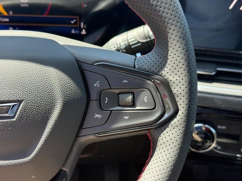 Chevrolet Trax Vehicle Full-screen Gallery Image 14