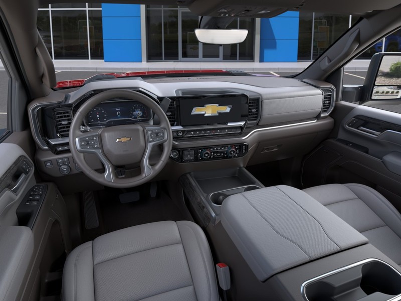 Chevrolet Silverado 2500HD Vehicle Full-screen Gallery Image 15