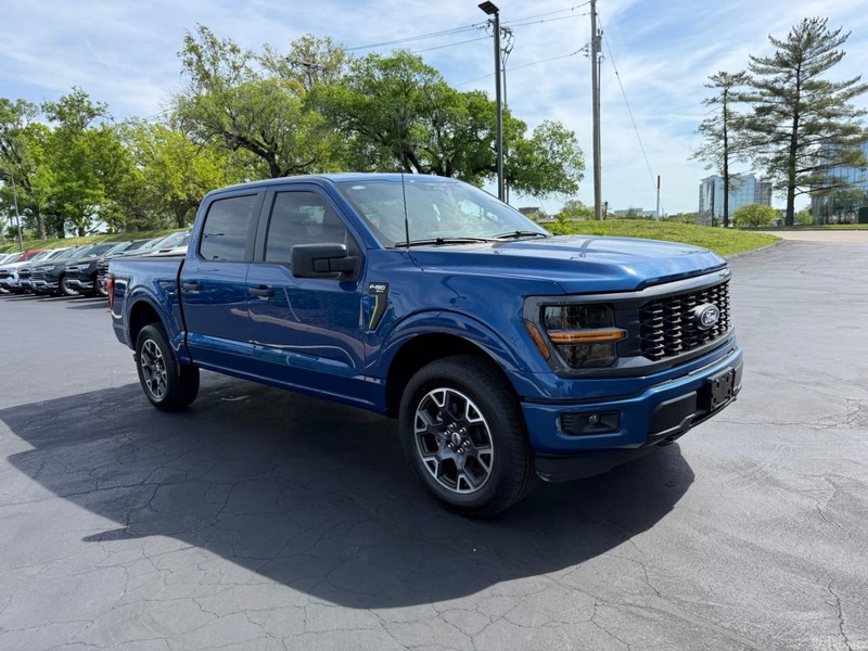 Ford F-150 Vehicle Full-screen Gallery Image 8