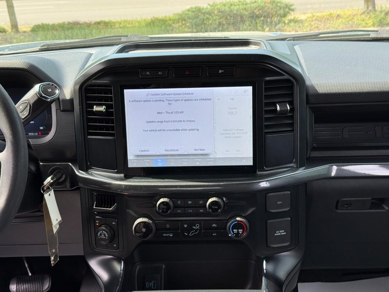 Ford F-150 Vehicle Full-screen Gallery Image 13