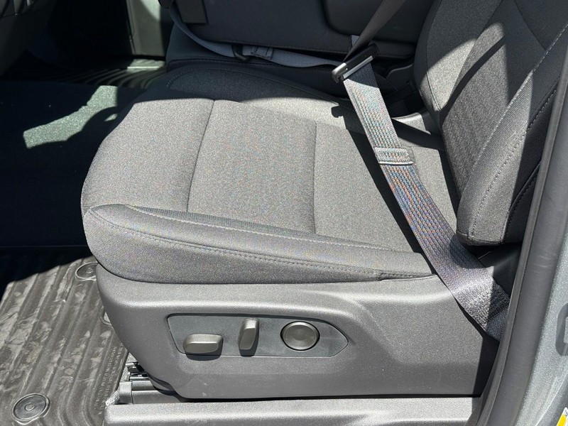 Chevrolet Silverado 1500 Vehicle Full-screen Gallery Image 8
