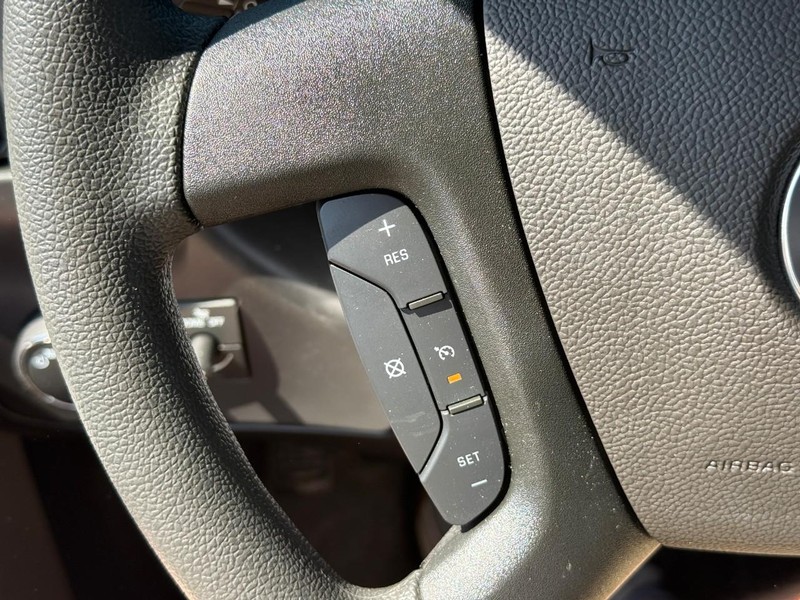Chevrolet Express Cargo Van Vehicle Full-screen Gallery Image 11