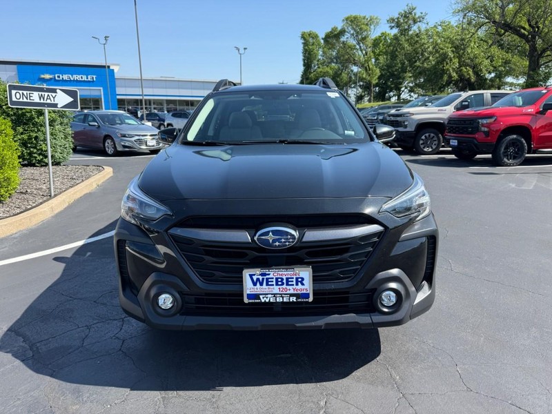 Subaru Outback Vehicle Full-screen Gallery Image 10