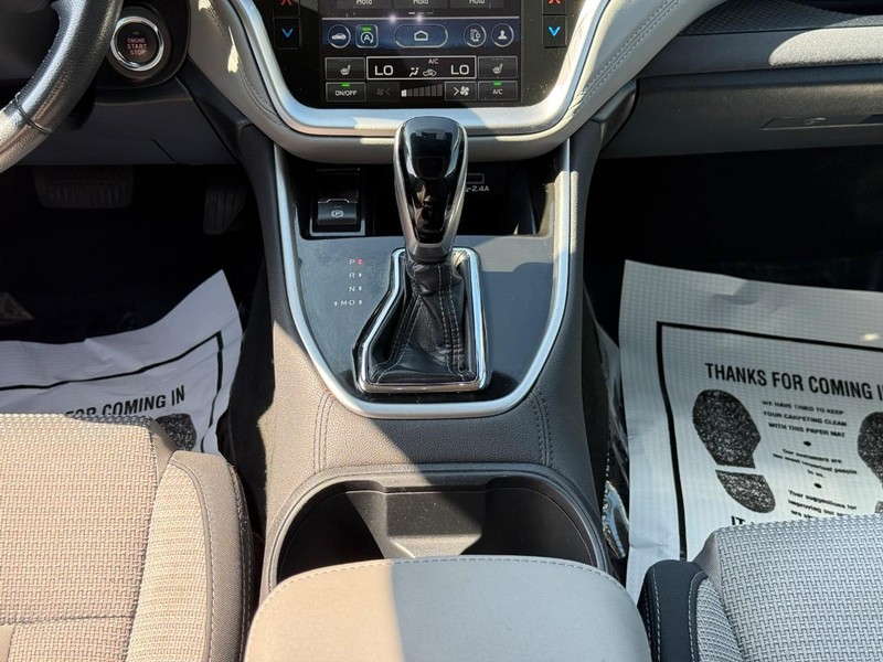 Subaru Outback Vehicle Full-screen Gallery Image 16