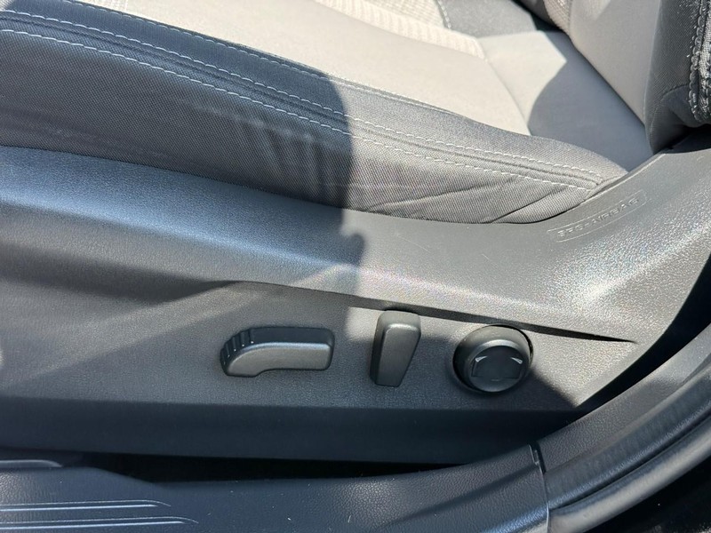 Subaru Outback Vehicle Full-screen Gallery Image 19