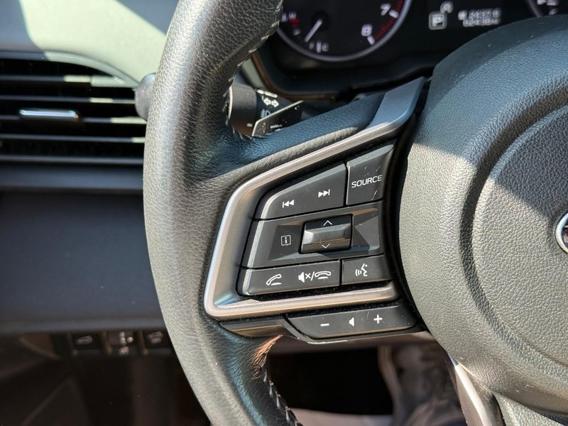 Subaru Outback Vehicle Full-screen Gallery Image 20