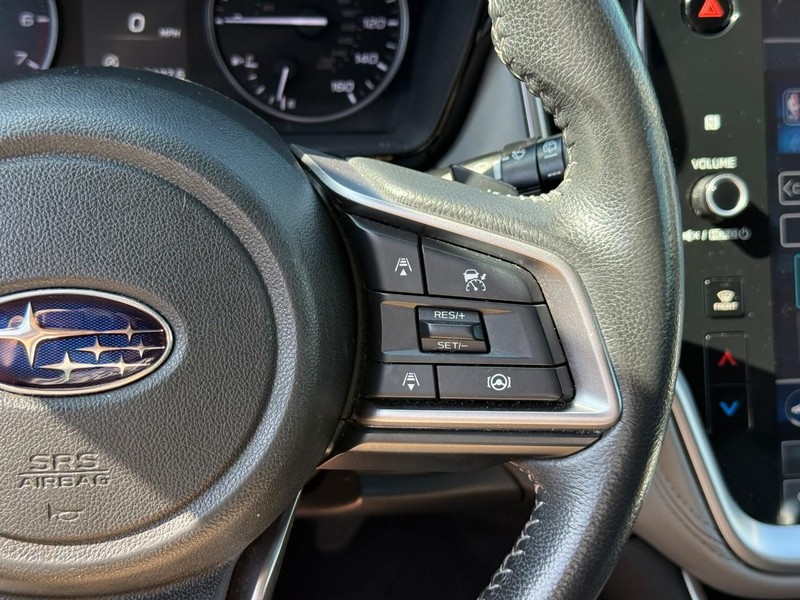 Subaru Outback Vehicle Full-screen Gallery Image 21