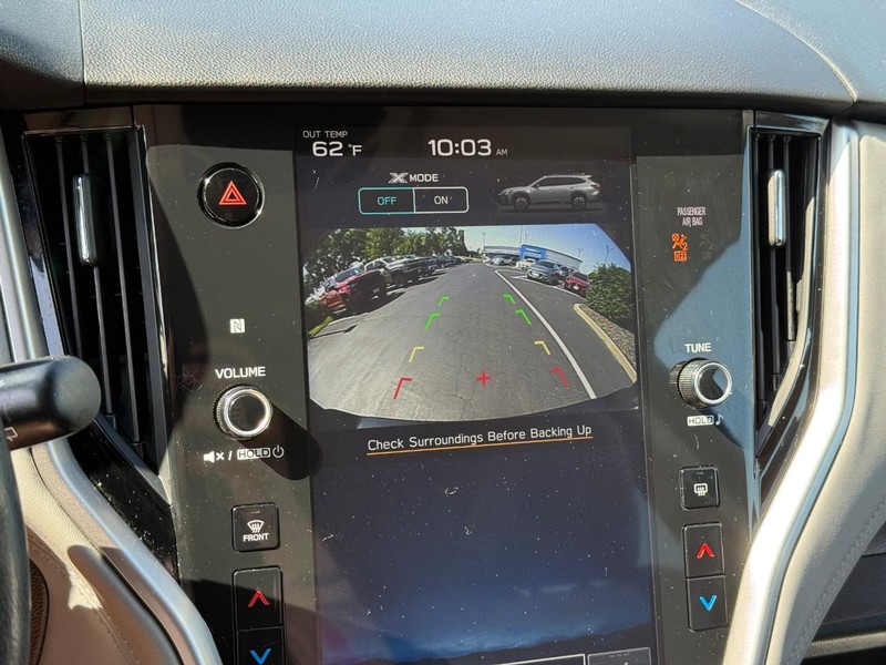 Subaru Outback Vehicle Full-screen Gallery Image 25