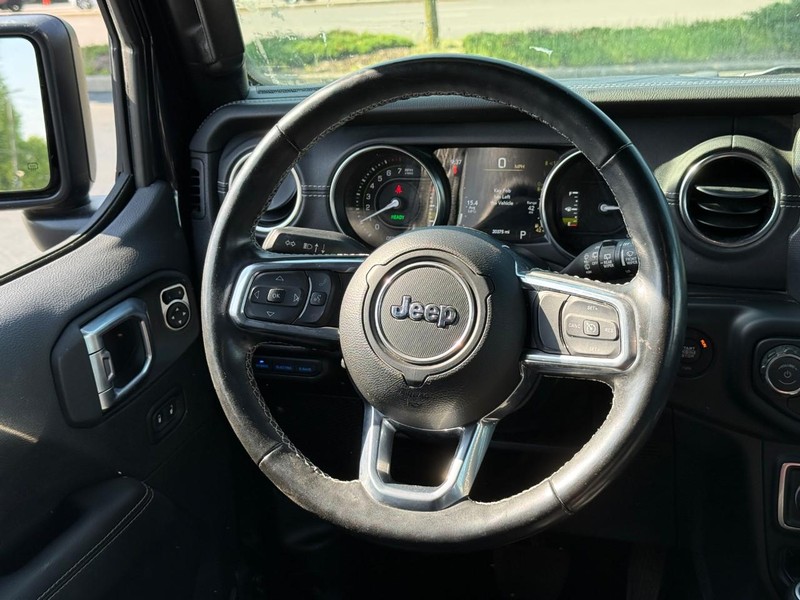 Jeep Wrangler 4xe Vehicle Full-screen Gallery Image 12