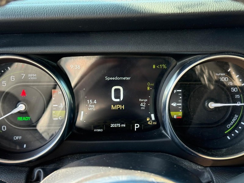 Jeep Wrangler 4xe Vehicle Full-screen Gallery Image 19
