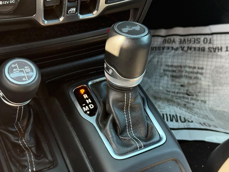 Jeep Wrangler 4xe Vehicle Full-screen Gallery Image 20