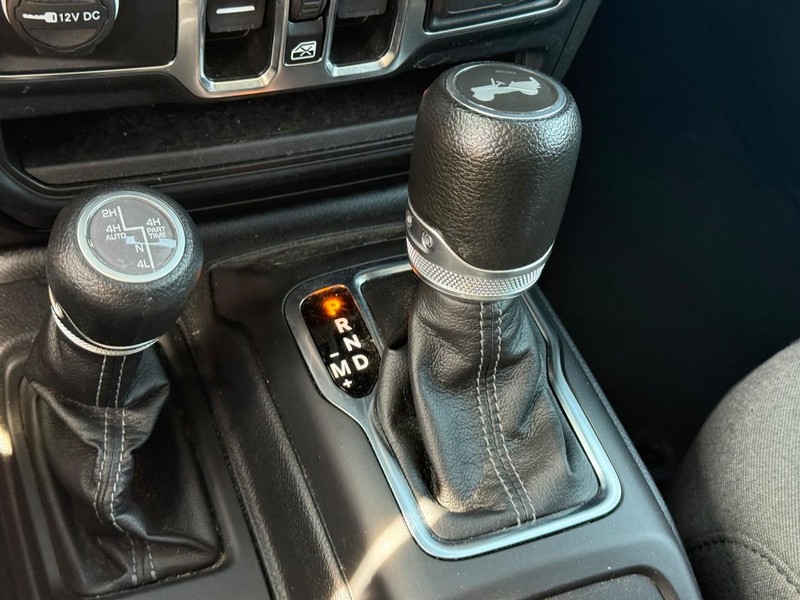 Jeep Wrangler 4xe Vehicle Full-screen Gallery Image 21