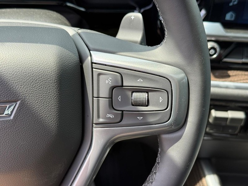 Chevrolet Silverado 1500 Vehicle Full-screen Gallery Image 15