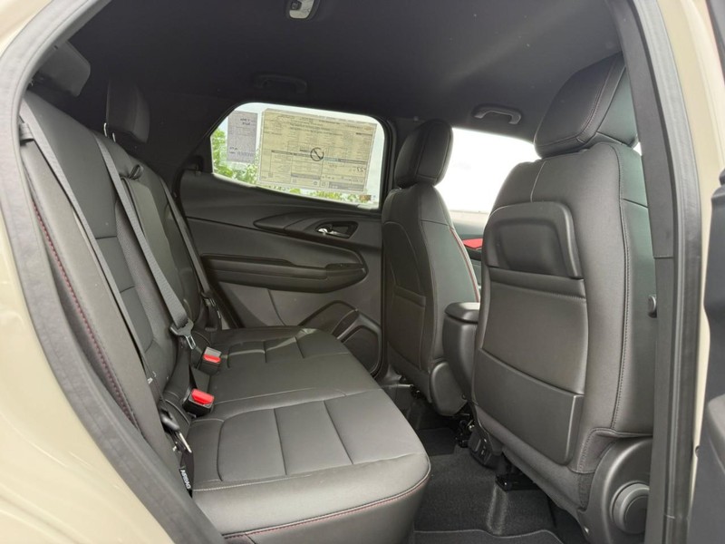 Chevrolet TrailBlazer Vehicle Full-screen Gallery Image 6