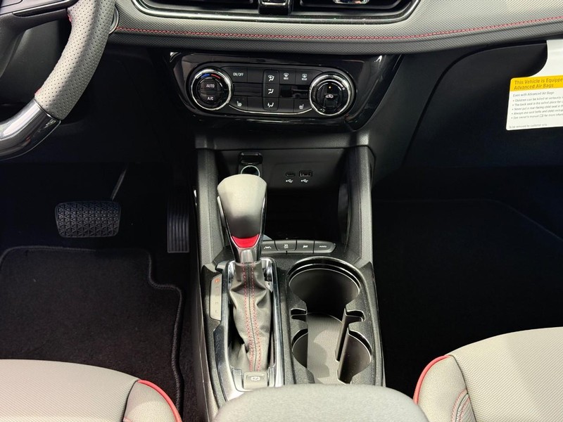 Chevrolet TrailBlazer Vehicle Full-screen Gallery Image 11