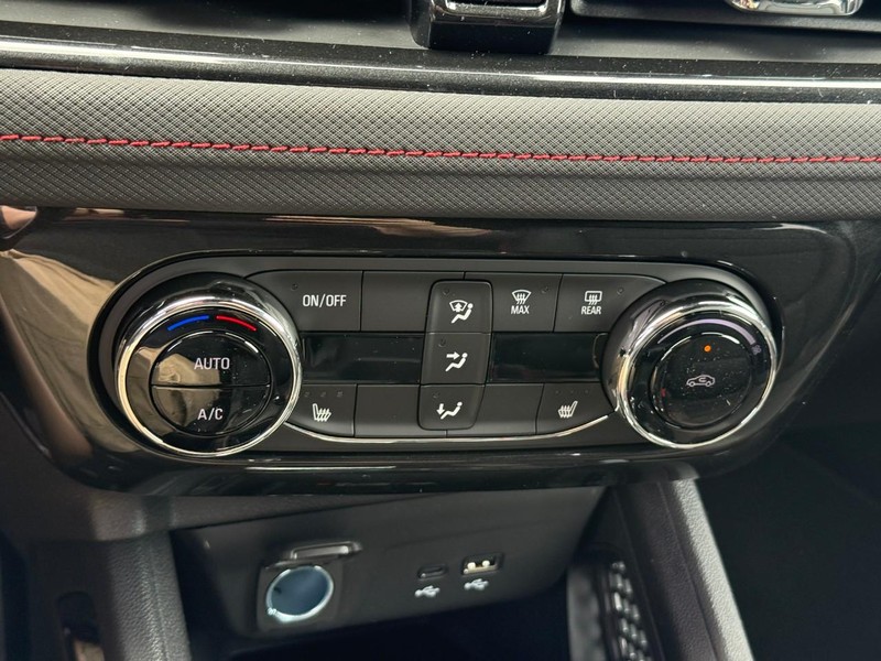 Chevrolet TrailBlazer Vehicle Full-screen Gallery Image 18