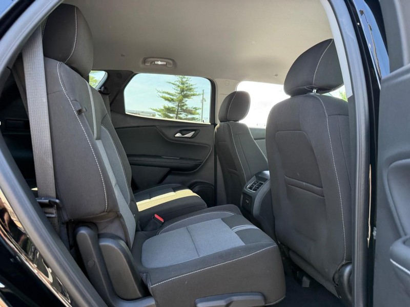 Chevrolet Blazer Vehicle Full-screen Gallery Image 11