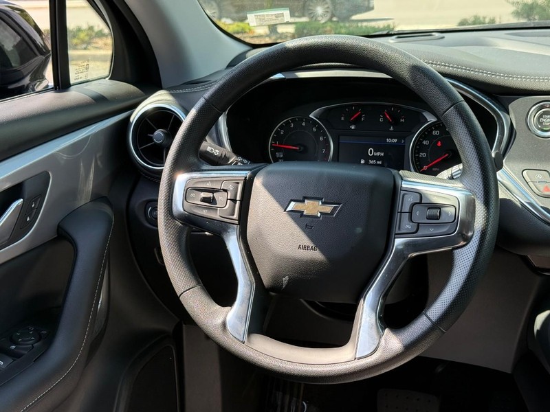 Chevrolet Blazer Vehicle Full-screen Gallery Image 13
