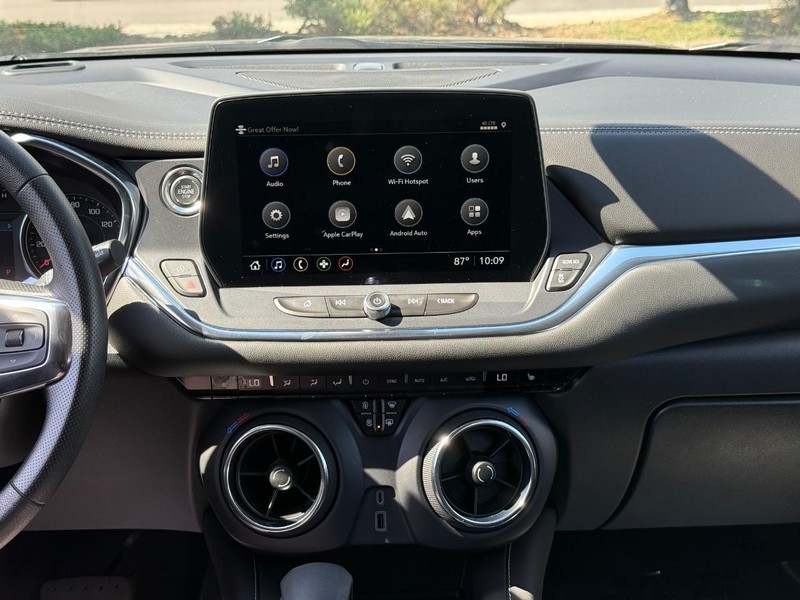 Chevrolet Blazer Vehicle Full-screen Gallery Image 14