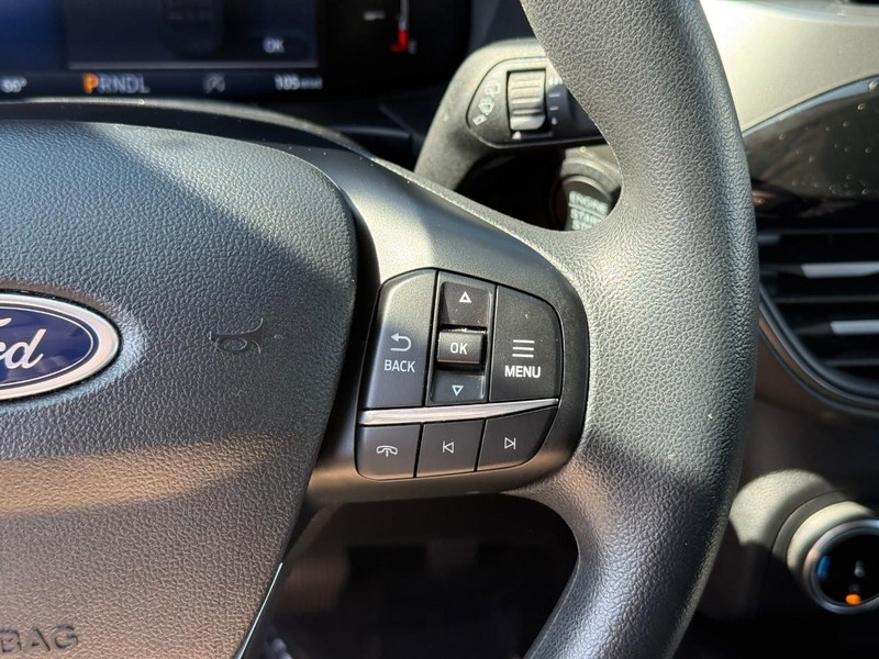 Ford Escape Vehicle Full-screen Gallery Image 21