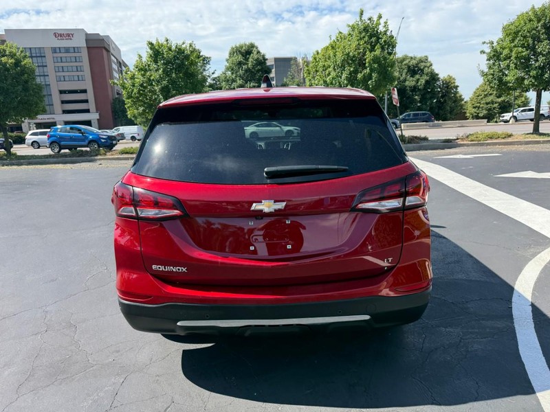Chevrolet Equinox Vehicle Full-screen Gallery Image 7