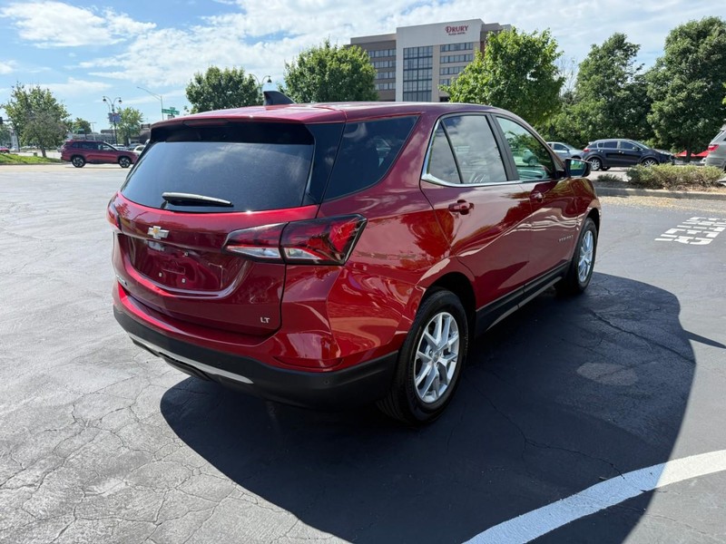 Chevrolet Equinox Vehicle Full-screen Gallery Image 8