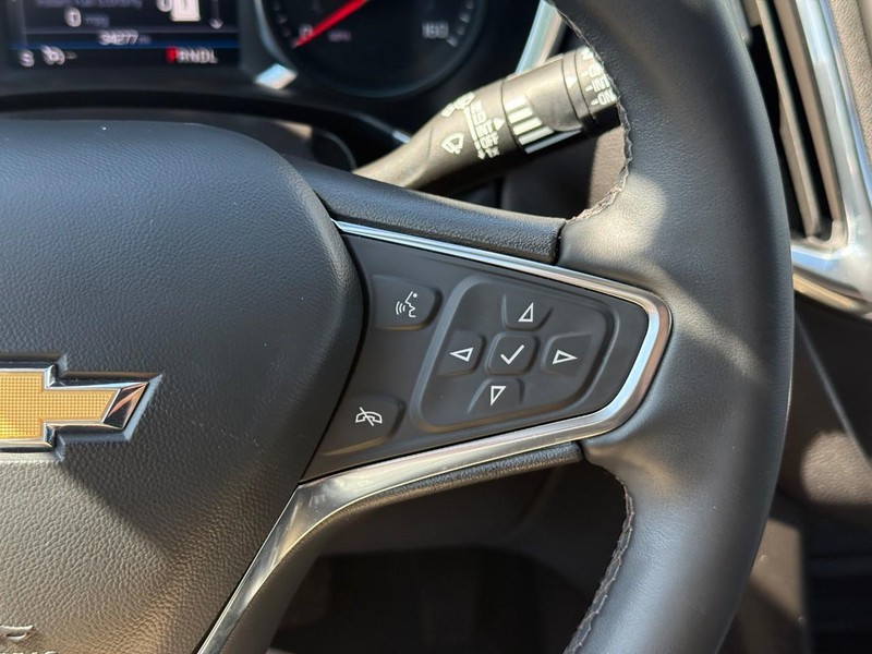 Chevrolet Equinox Vehicle Full-screen Gallery Image 20