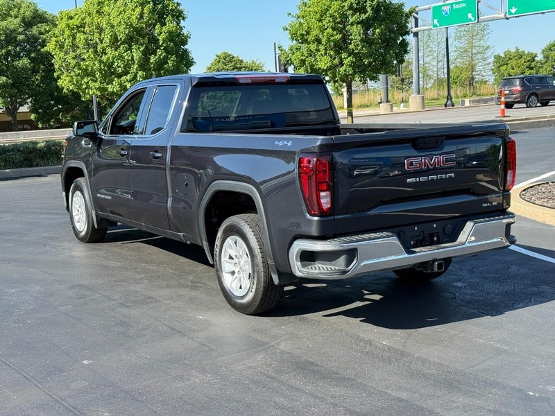 GMC Sierra 1500 Vehicle Full-screen Gallery Image 3