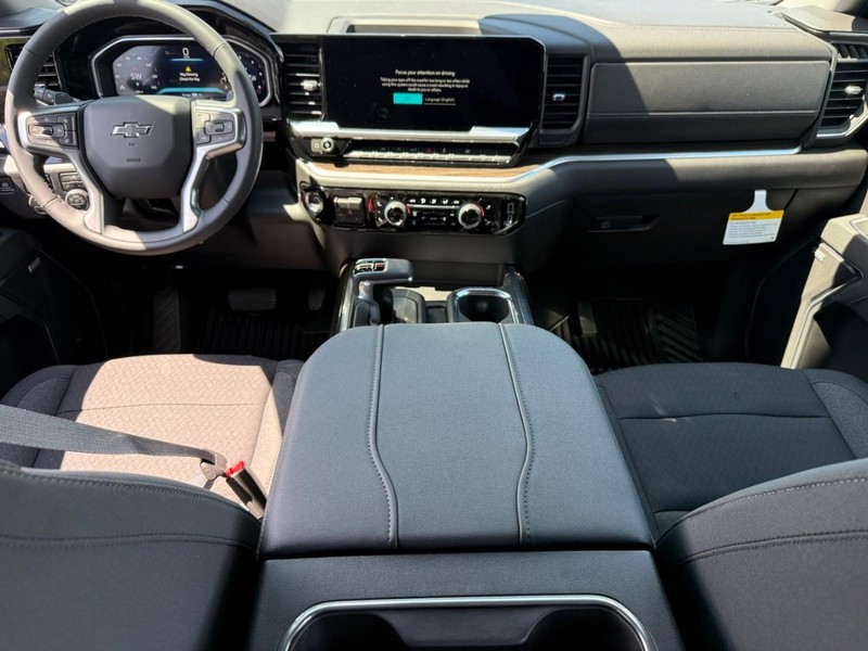 Chevrolet Silverado 1500 Vehicle Full-screen Gallery Image 7