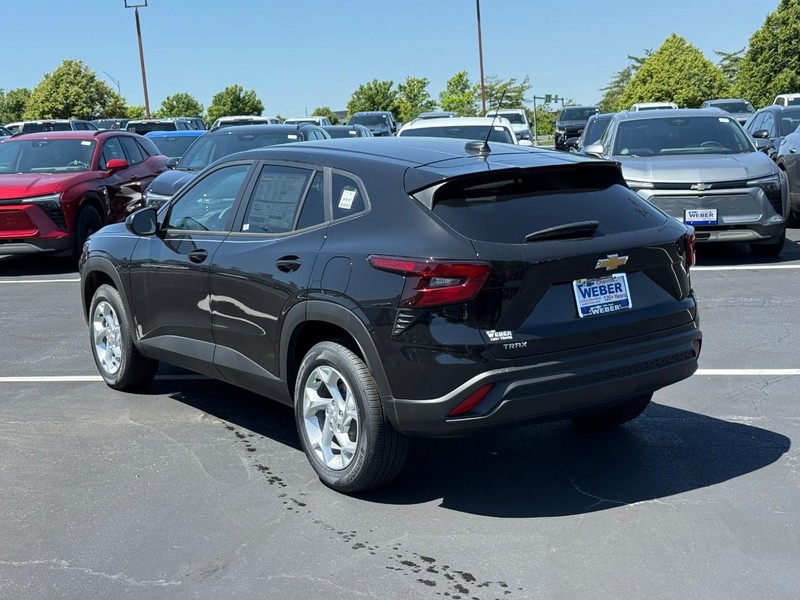 Chevrolet Trax Vehicle Full-screen Gallery Image 3