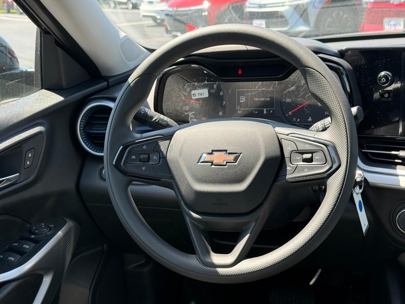 Chevrolet Trax Vehicle Full-screen Gallery Image 7