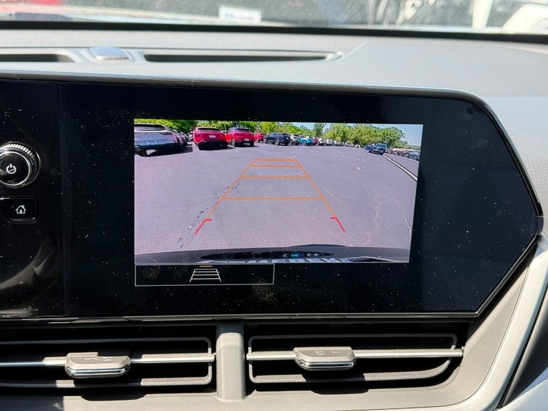 Chevrolet Trax Vehicle Full-screen Gallery Image 18
