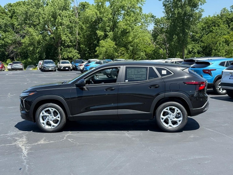 Chevrolet Trax Vehicle Full-screen Gallery Image 2