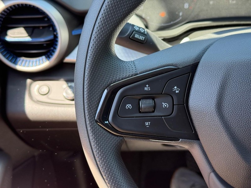 Chevrolet Trax Vehicle Full-screen Gallery Image 5