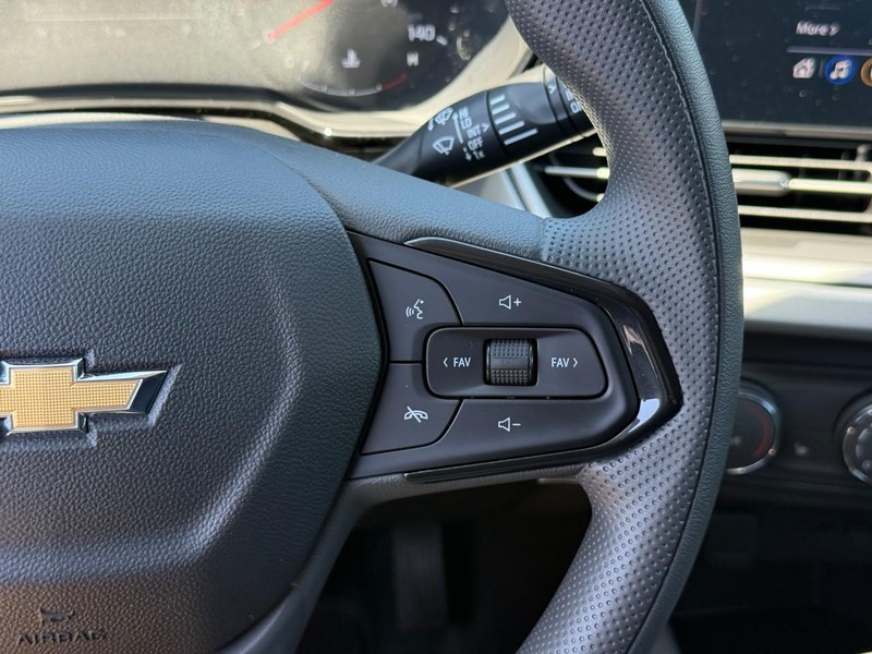 Chevrolet Trax Vehicle Full-screen Gallery Image 6