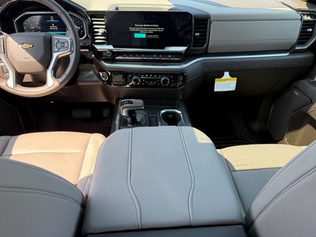 Chevrolet Silverado 1500 Vehicle Full-screen Gallery Image 7
