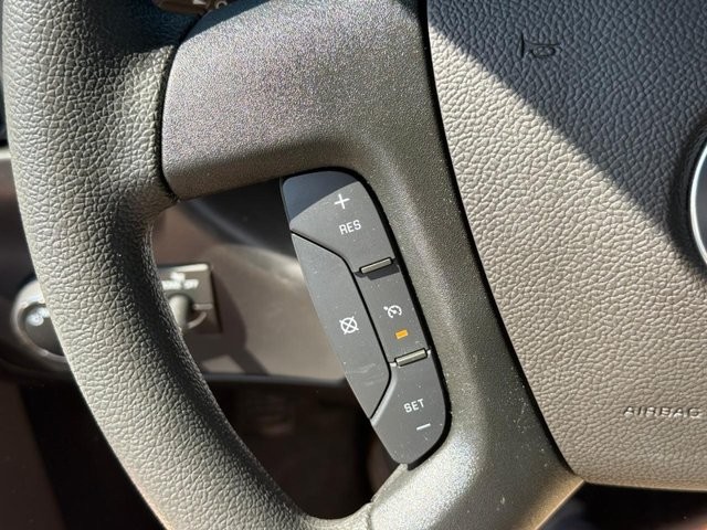 Chevrolet Express Cargo Van Vehicle Full-screen Gallery Image 12