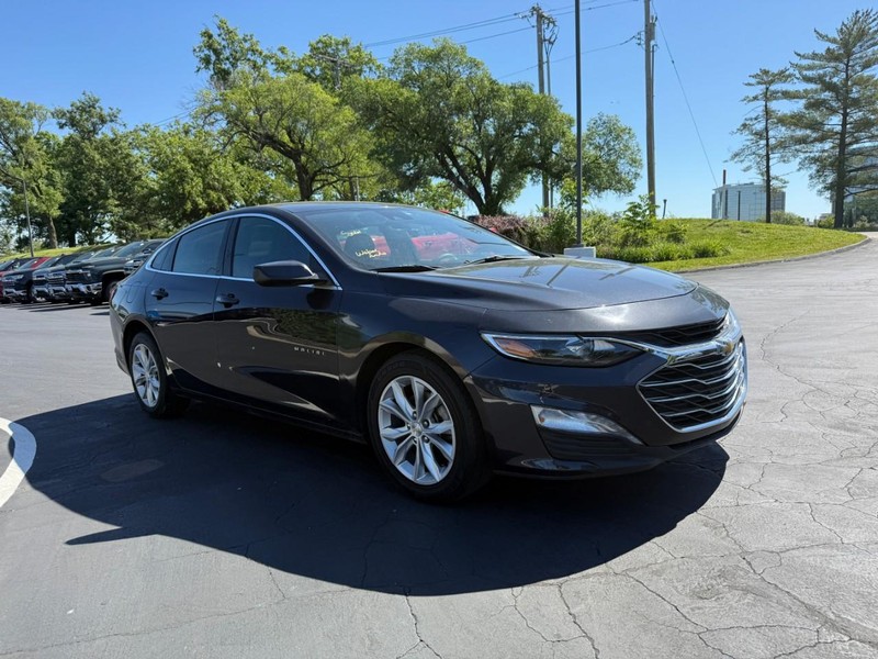 Chevrolet Malibu Vehicle Full-screen Gallery Image 8