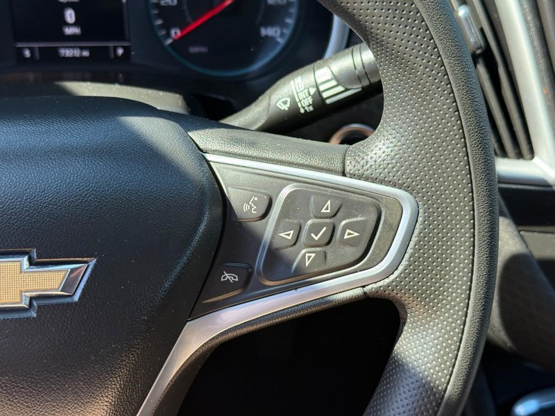 Chevrolet Malibu Vehicle Full-screen Gallery Image 20