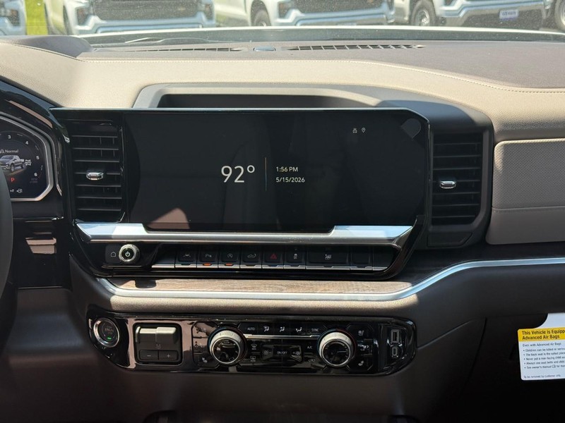 Chevrolet Silverado 1500 Vehicle Full-screen Gallery Image 9