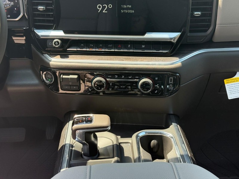 Chevrolet Silverado 1500 Vehicle Full-screen Gallery Image 10