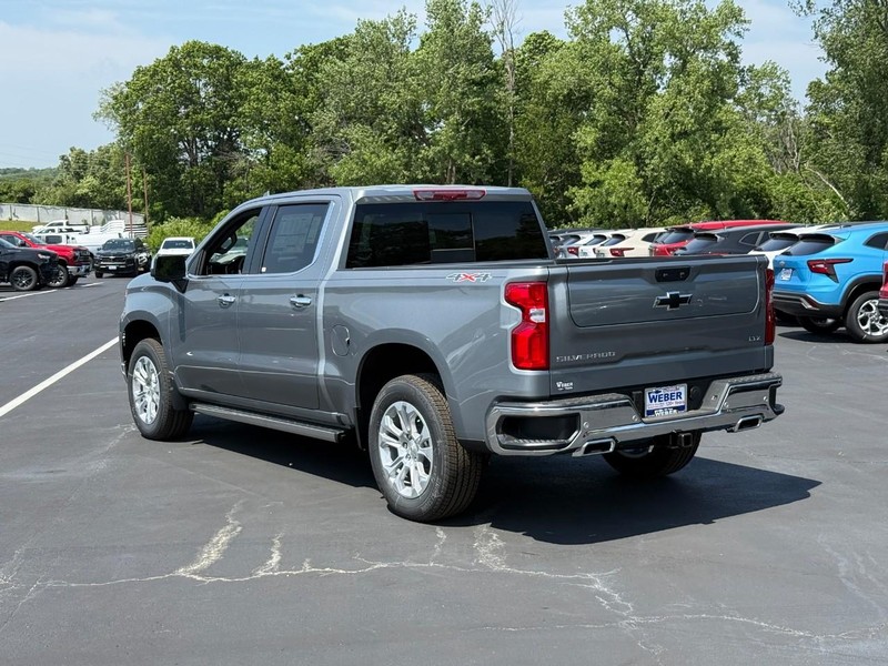 Chevrolet Silverado 1500 Vehicle Full-screen Gallery Image 3
