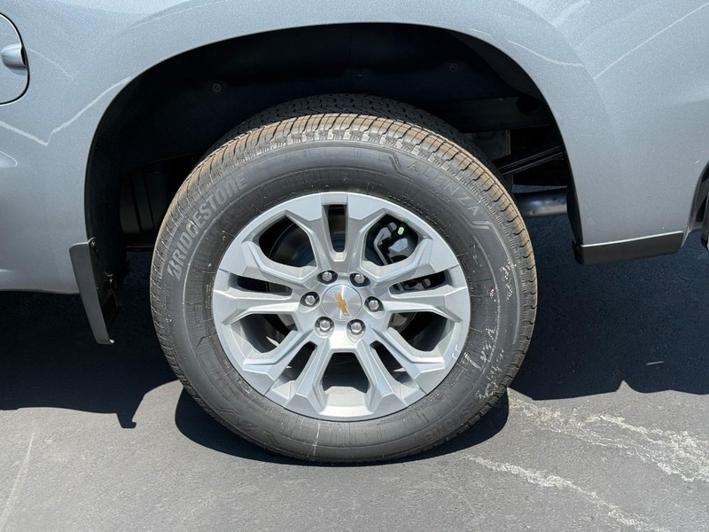 Chevrolet Silverado 1500 Vehicle Full-screen Gallery Image 4