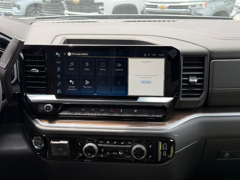 Chevrolet Silverado 1500 Vehicle Full-screen Gallery Image 9
